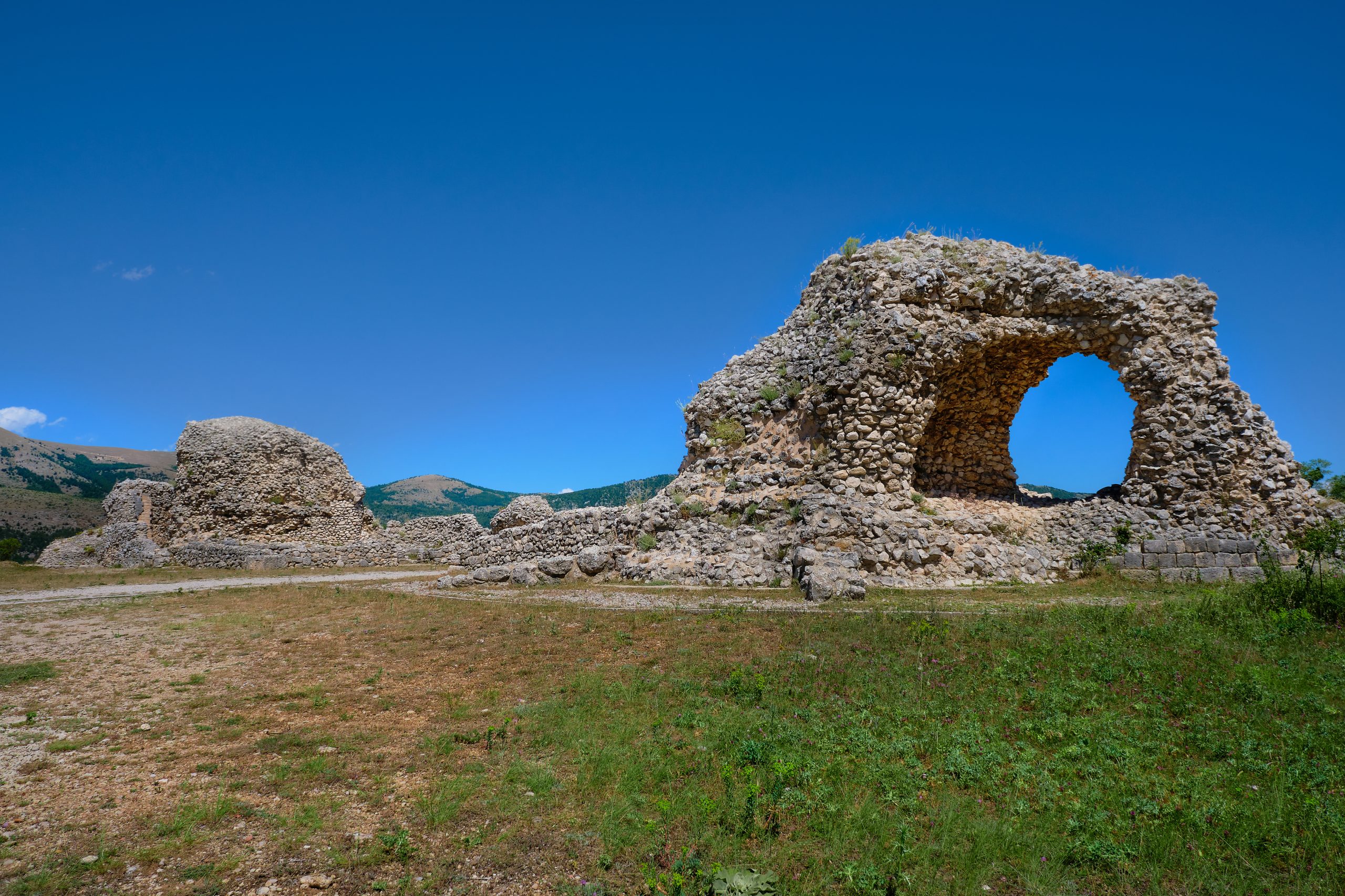 Il Viaggio Nell Ippovia Gran Sasso Epoca Preistorica Ed In Quella il-viaggio-nell-ippovia-gran-sasso-epoca-preistorica-ed-in-quella